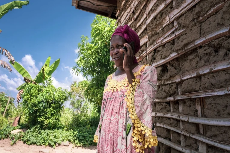 perace-fondRev (6)W-